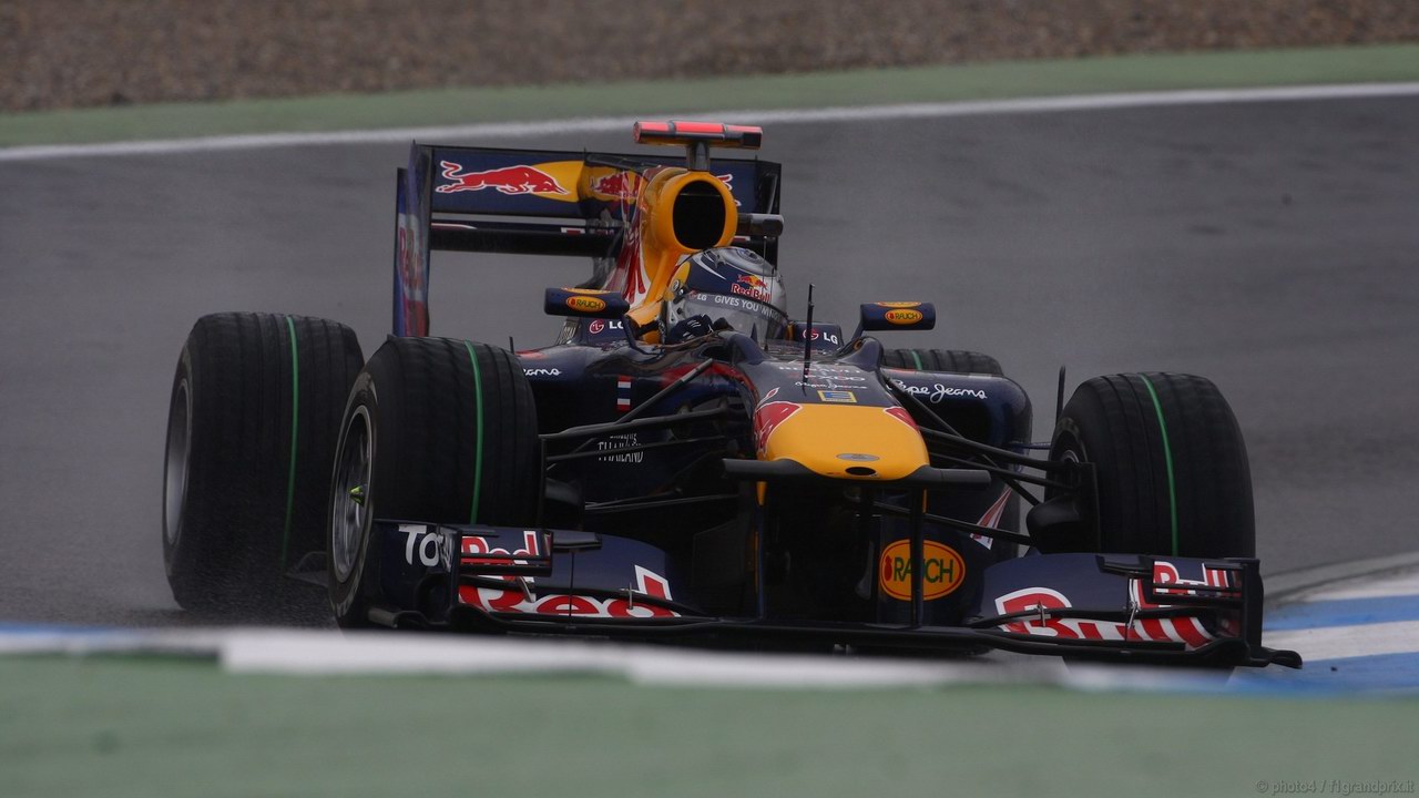 SEBASTIAN VETTEL WORLD CHAMPION 2010 1280x720