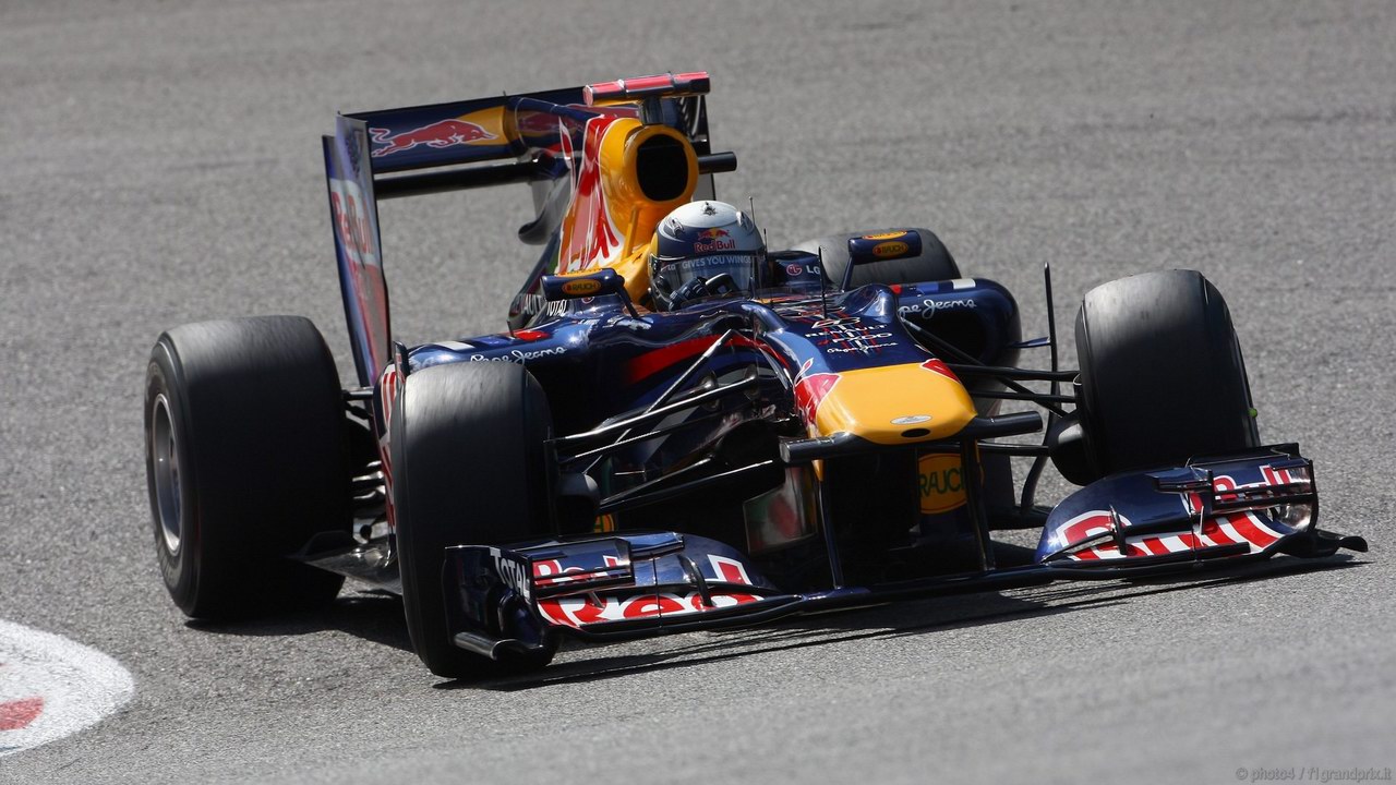 SEBASTIAN VETTEL WORLD CHAMPION 2010 1280x720