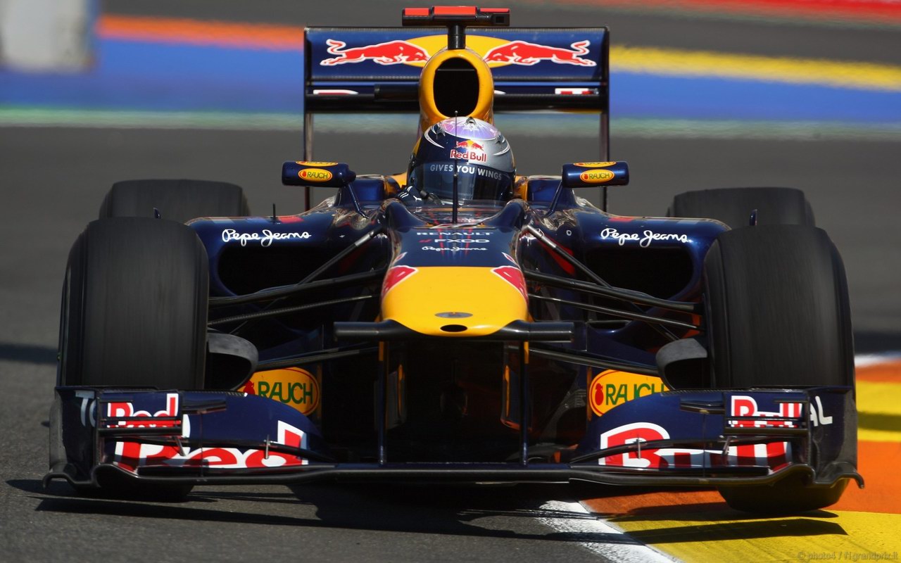 SEBASTIAN VETTEL WORLD CHAMPION 2010 1280x800