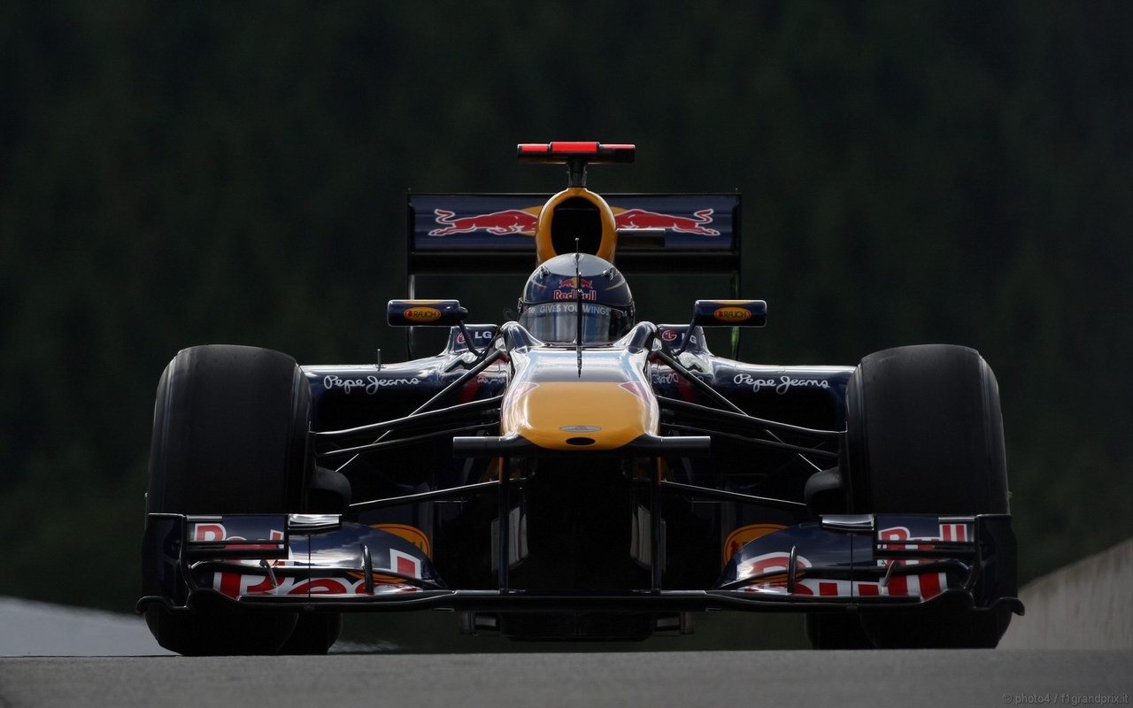 SEBASTIAN VETTEL WORLD CHAMPION 2010 1280x800