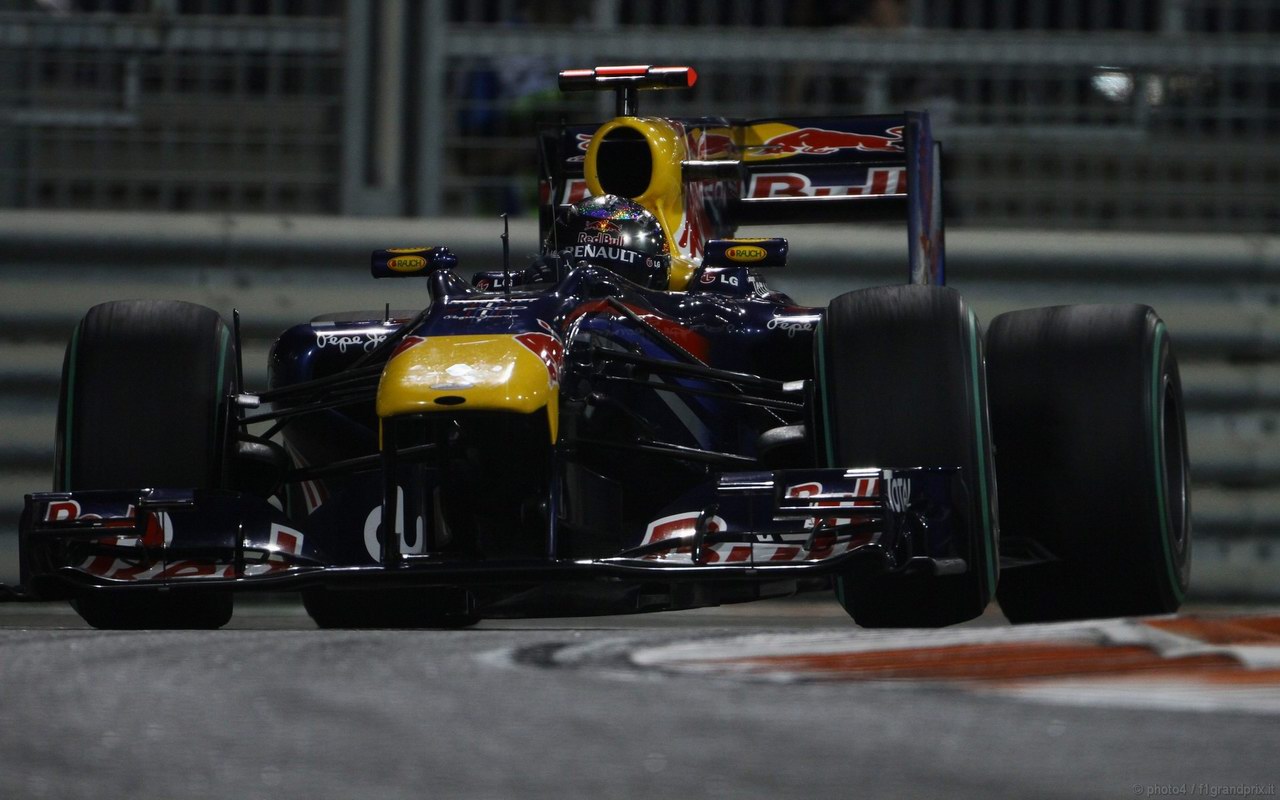 SEBASTIAN VETTEL WORLD CHAMPION 2010 1280x800