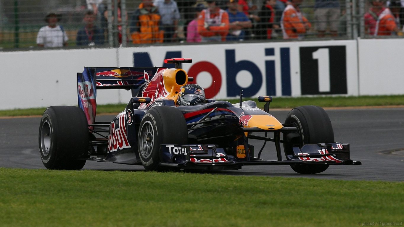 SEBASTIAN VETTEL WORLD CHAMPION 2010 1366x768