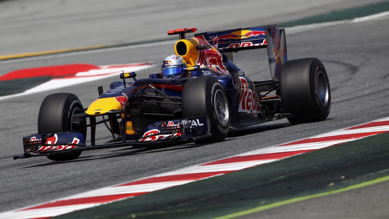 SEBASTIAN VETTEL WORLD CHAMPION 2010 1366x768