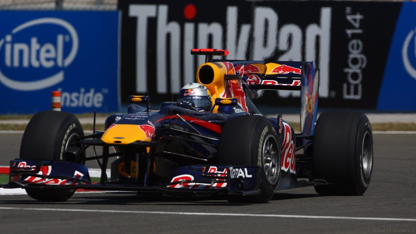 SEBASTIAN VETTEL WORLD CHAMPION 2010 1366x768