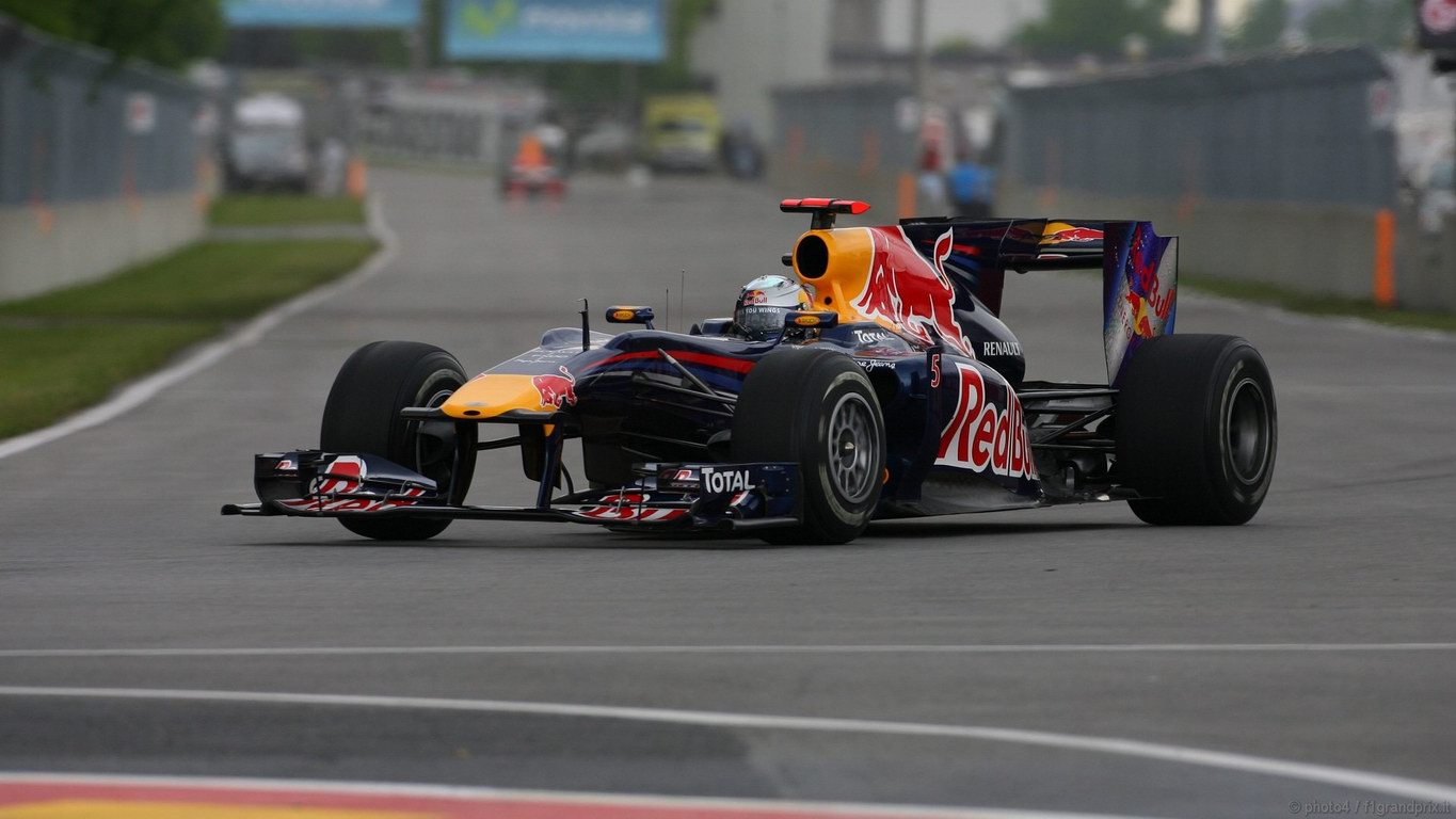 SEBASTIAN VETTEL WORLD CHAMPION 2010 1366x768