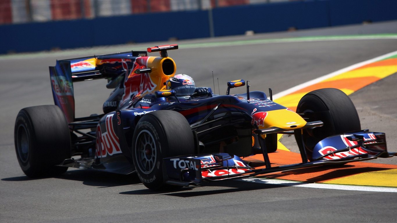 SEBASTIAN VETTEL WORLD CHAMPION 2010 1366x768