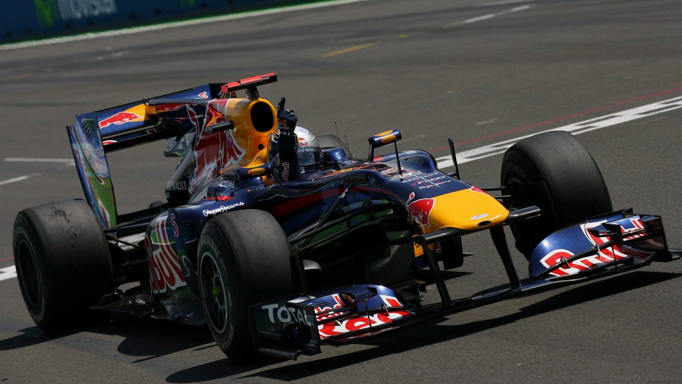 SEBASTIAN VETTEL WORLD CHAMPION 2010 1366x768
