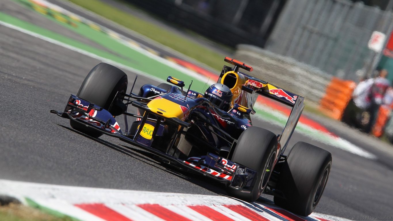 SEBASTIAN VETTEL WORLD CHAMPION 2010 1366x768