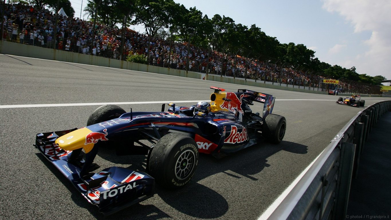 SEBASTIAN VETTEL WORLD CHAMPION 2010 1366x768