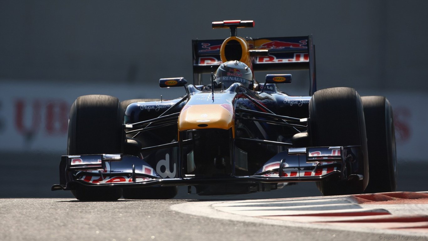 SEBASTIAN VETTEL WORLD CHAMPION 2010 1366x768