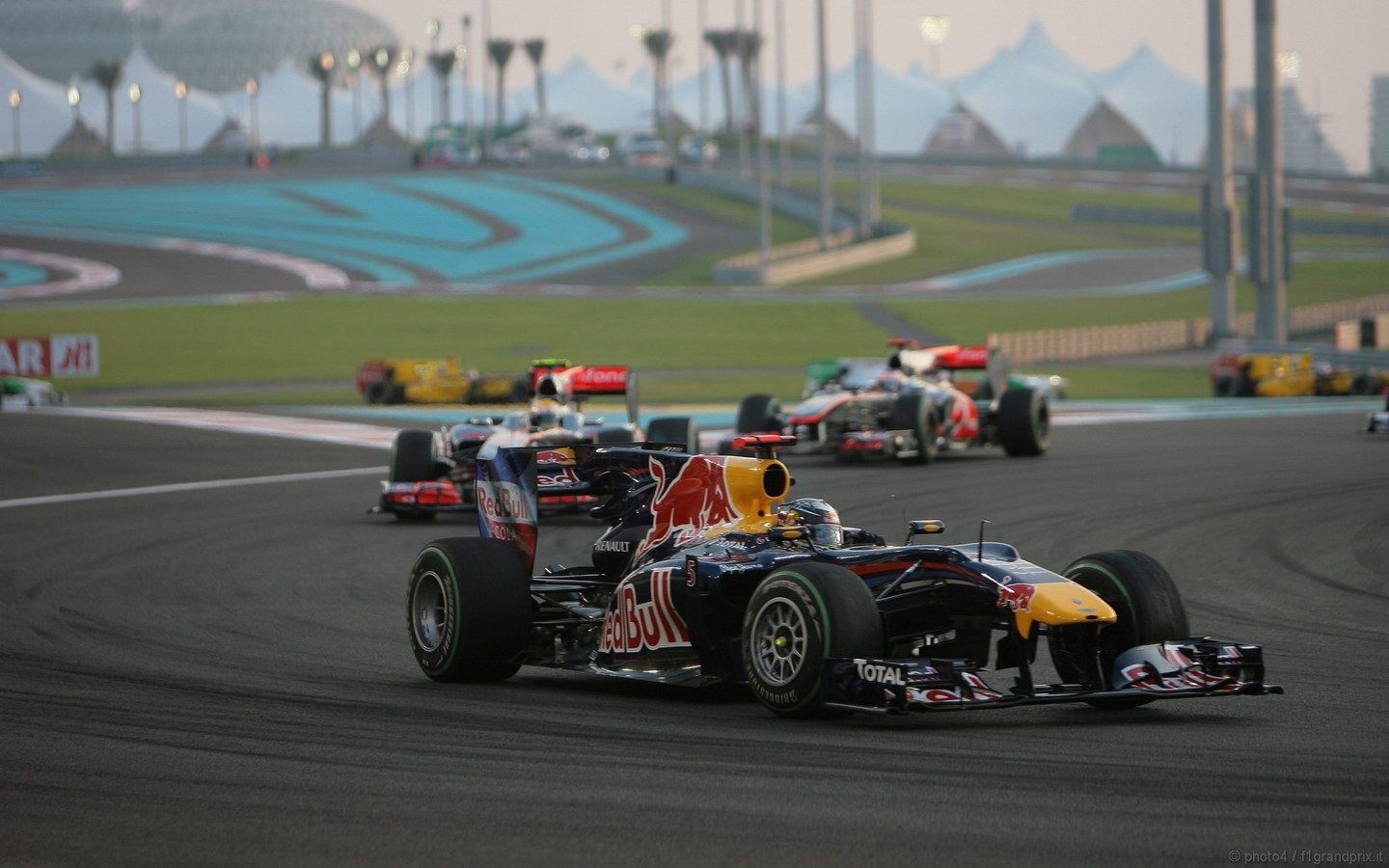 SEBASTIAN VETTEL WORLD CHAMPION 2010 1440x900
