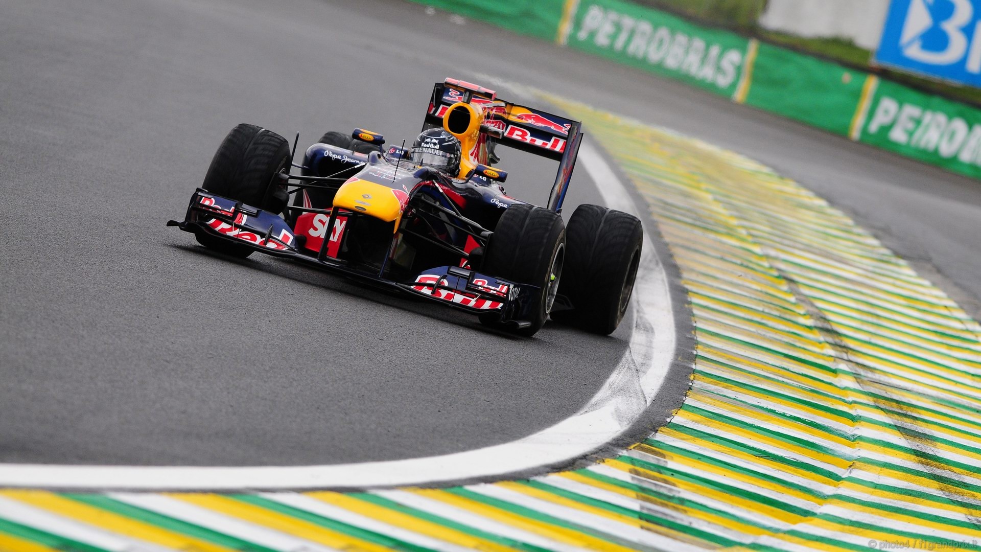 SEBASTIAN VETTEL WORLD CHAMPION 2010 1920x1080