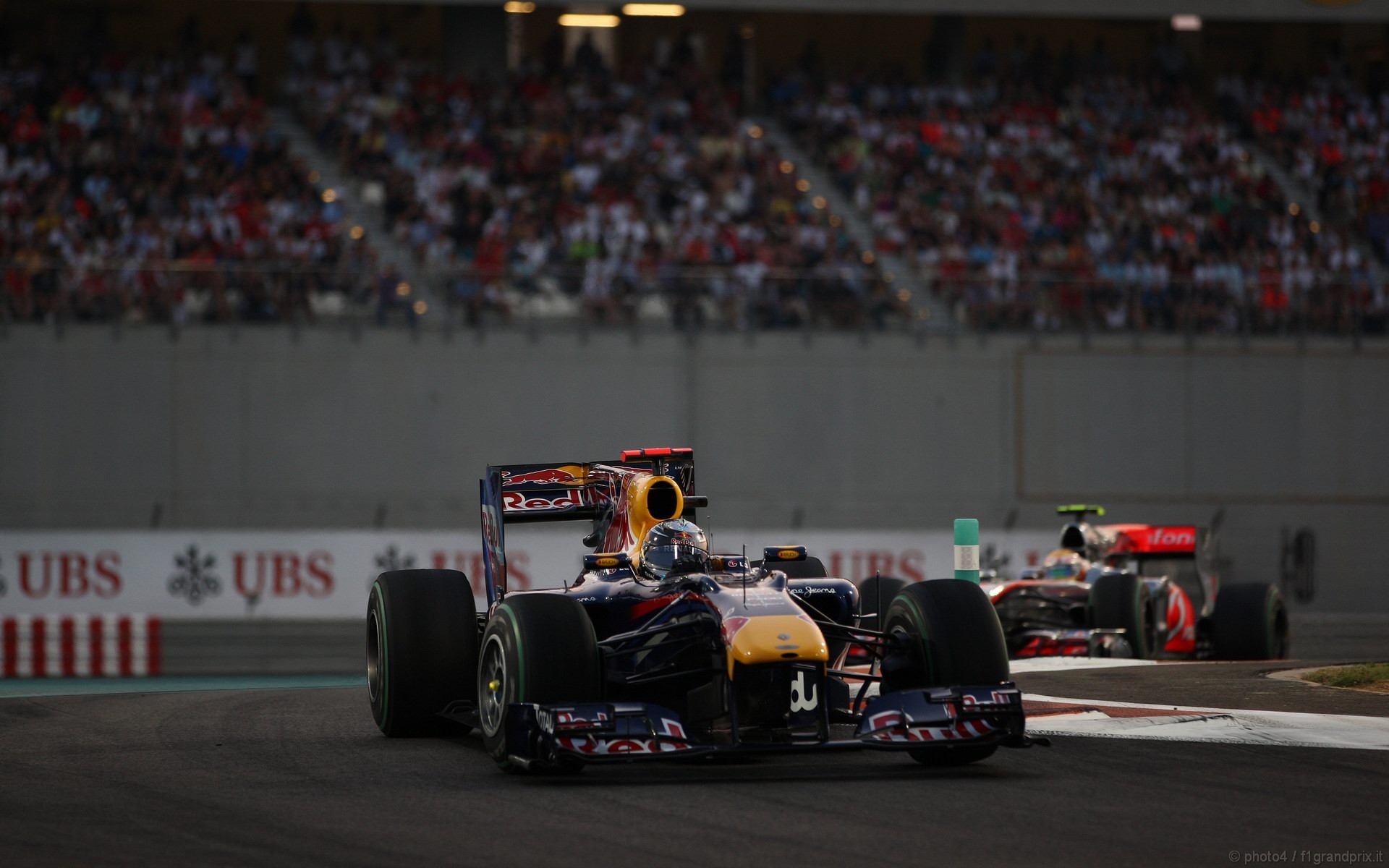 SEBASTIAN VETTEL WORLD CHAMPION 2010 1920x1200
