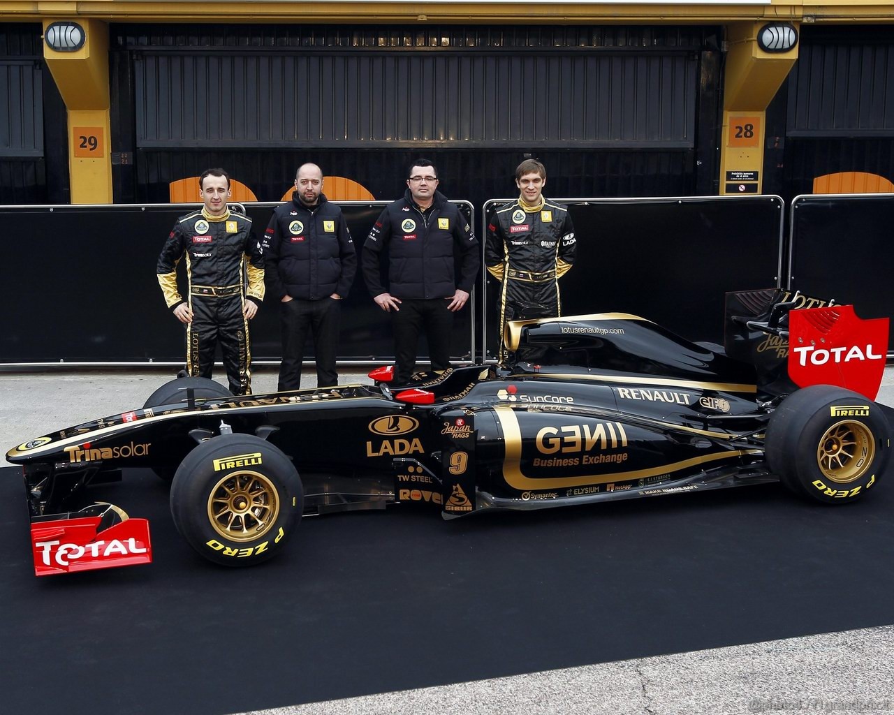 Lotus Renault R31 1280x1024
