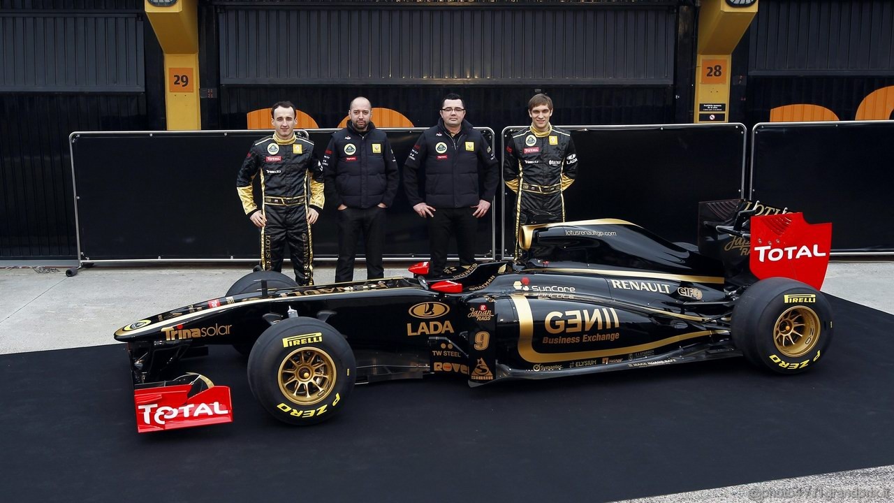 Lotus Renault R31 1280x720