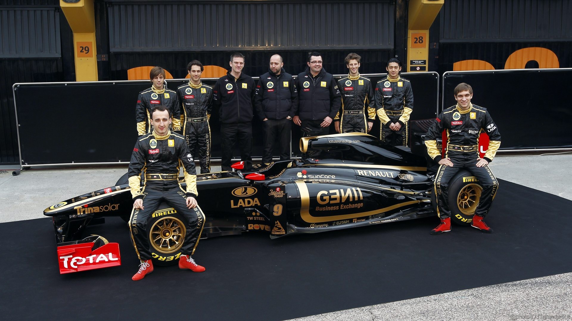 Lotus Renault R31 1920x1080