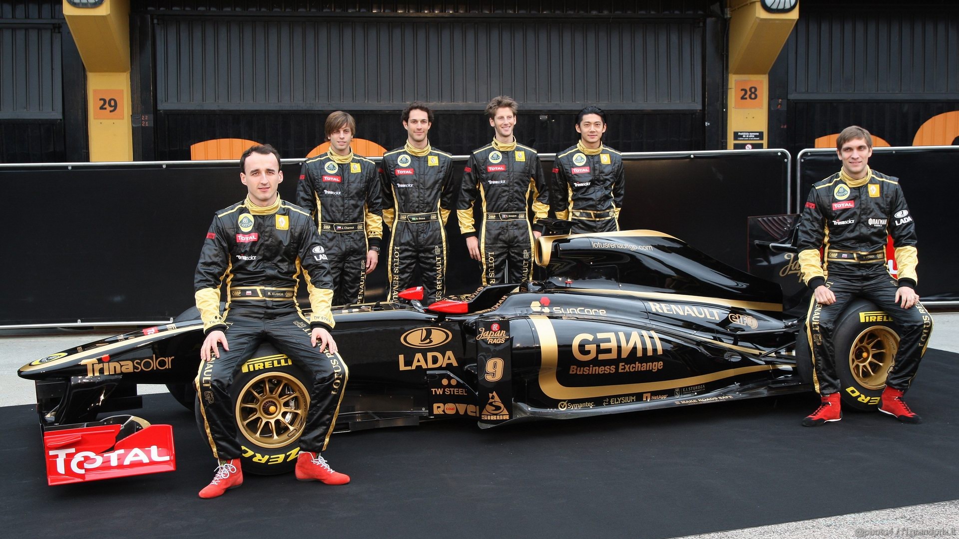 Lotus Renault R31 1920x1080