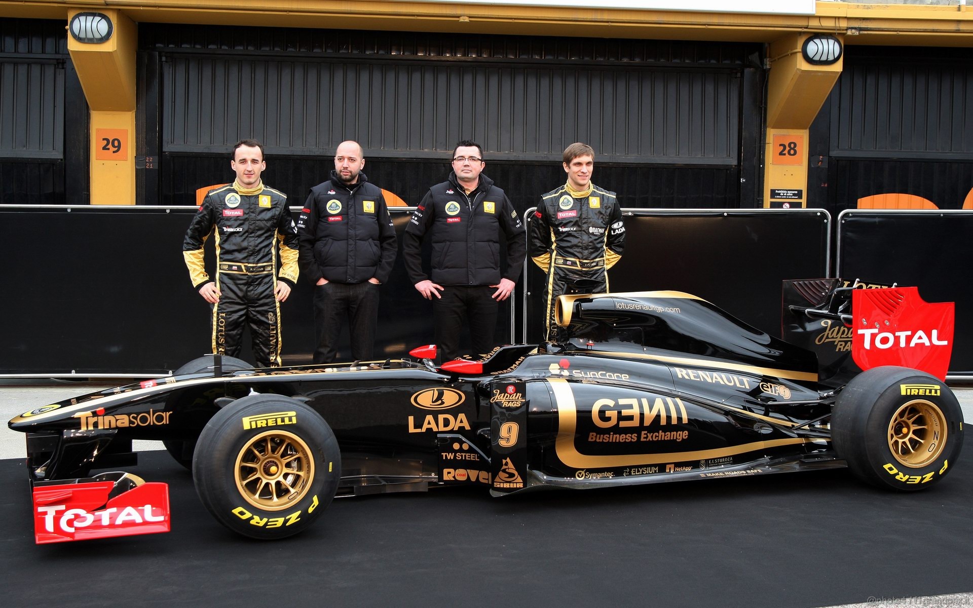Lotus Renault R31 1920x1200