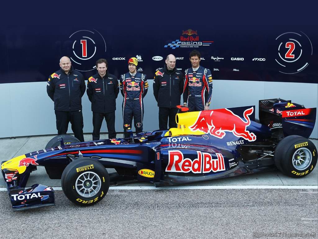 Red Bull RB7 1024x768