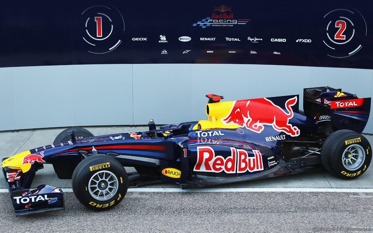 Red Bull RB7 1280x800