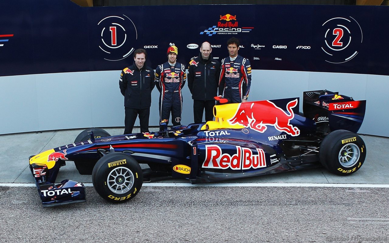 Red Bull RB7 1280x800