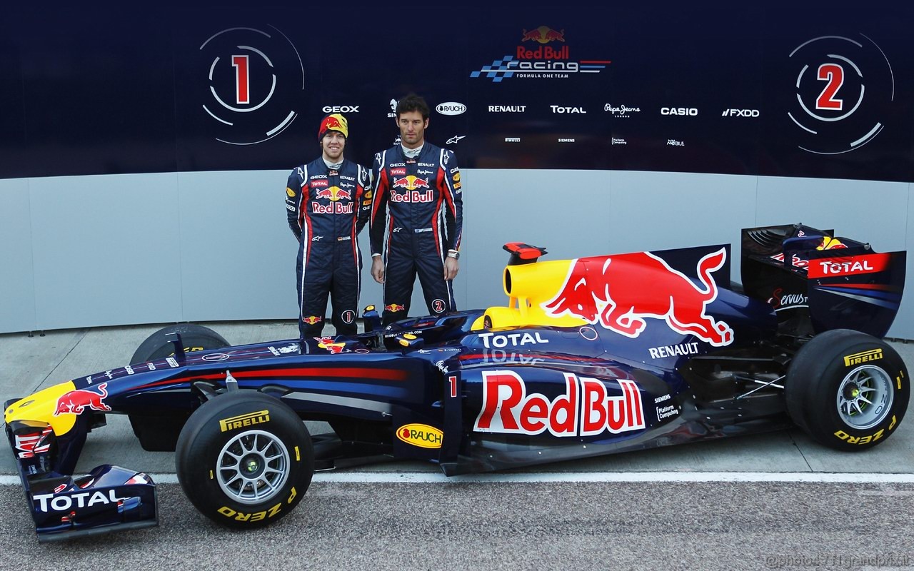 Red Bull RB7 1280x800