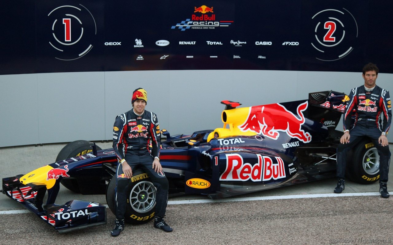 Red Bull RB7 1280x800