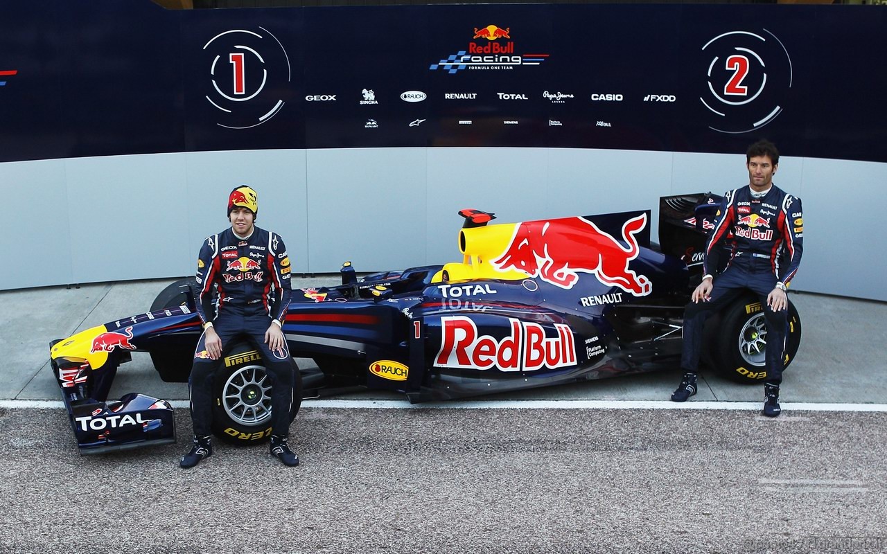 Red Bull RB7 1280x800