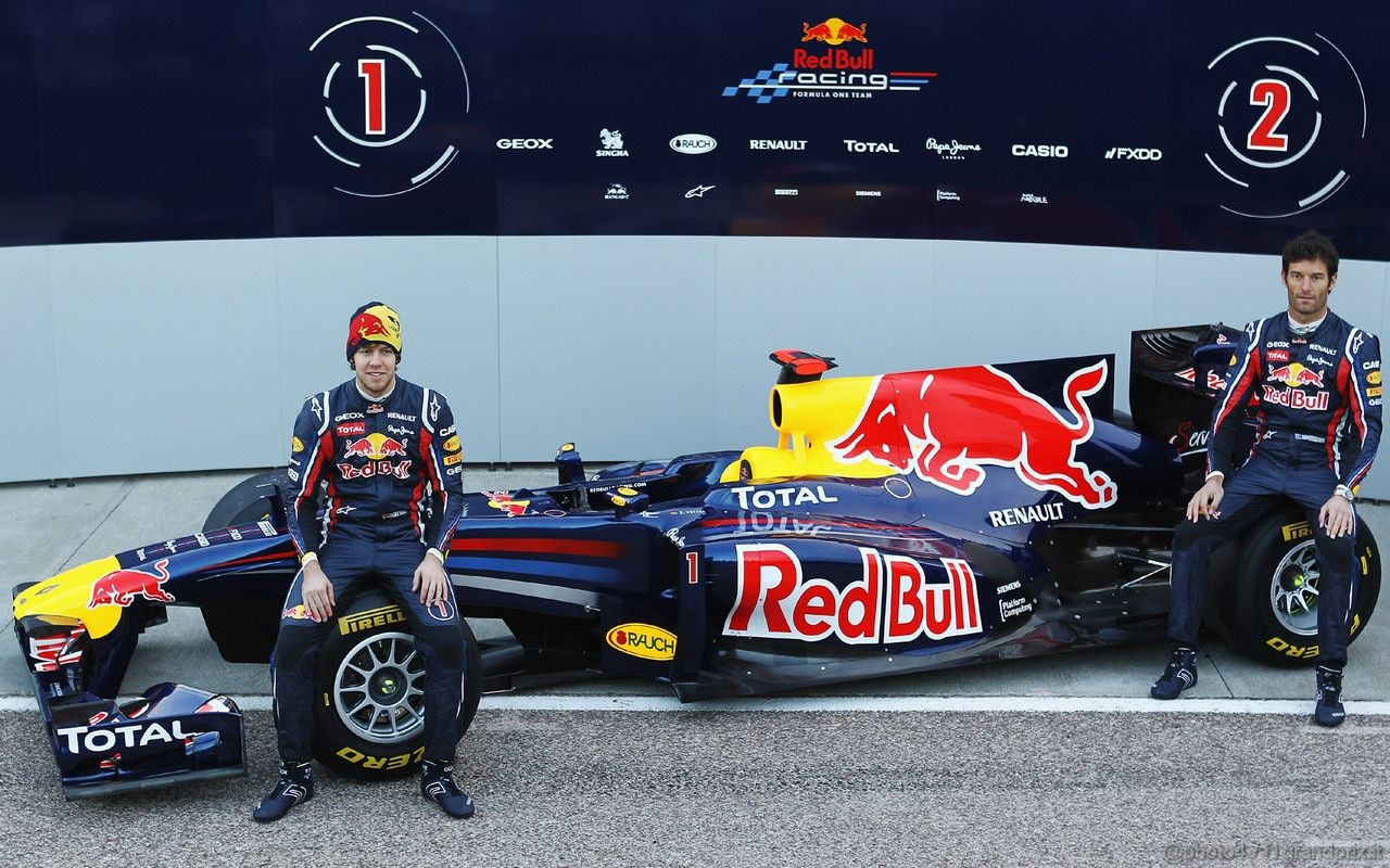 Red Bull RB7 1280x800