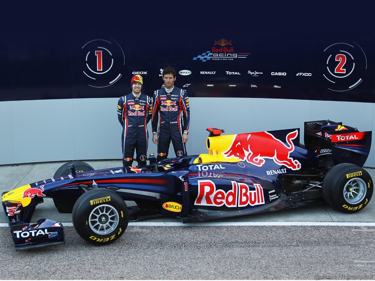 Red Bull RB7 1280x960