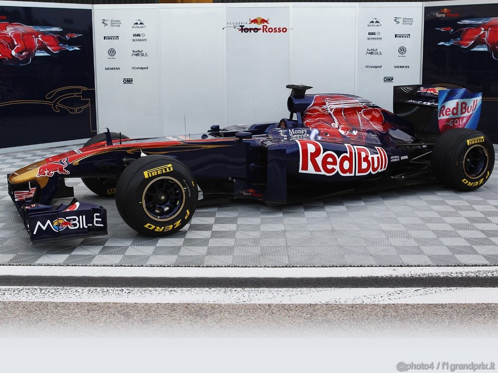 Toro Rosso STR 2011 1024x768