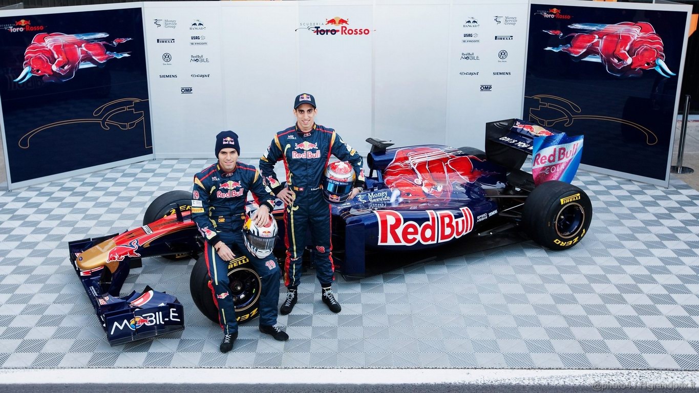 Toro Rosso STR 2011 1366x768