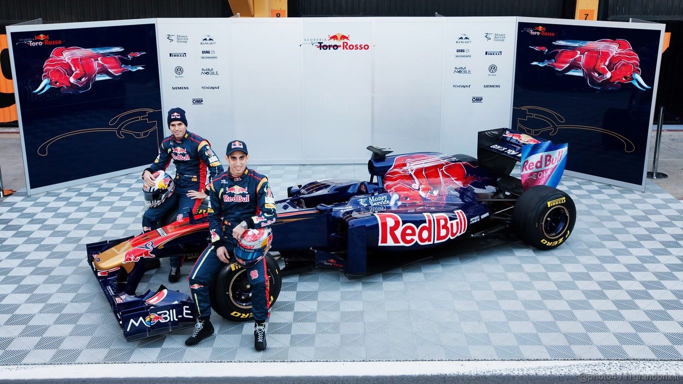 Toro Rosso STR 2011 1366x768