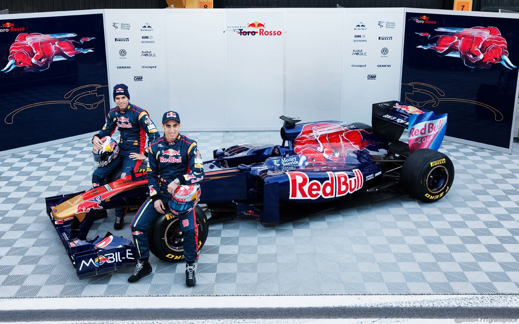 Toro Rosso STR 2011 1680x1050