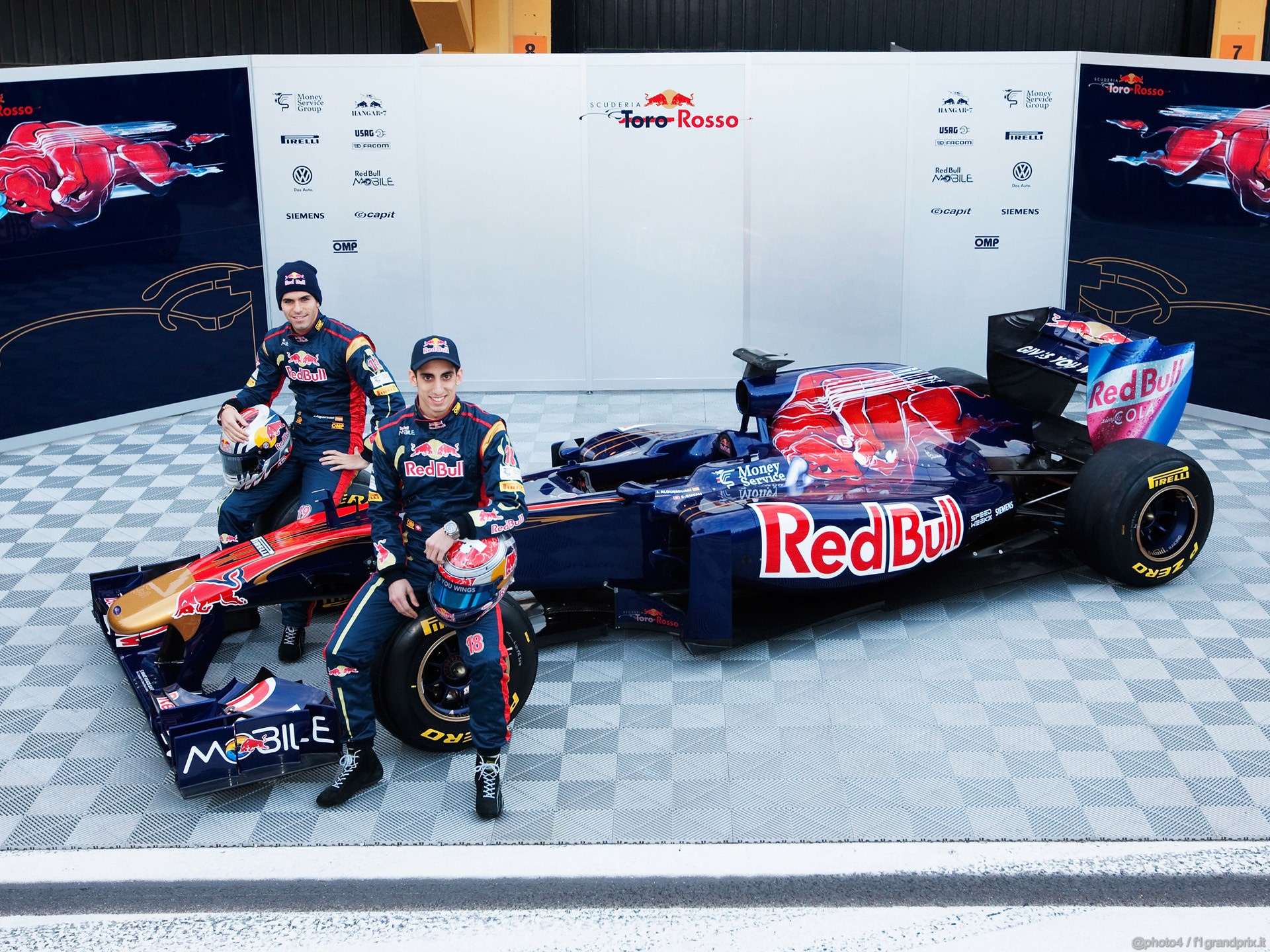 Toro Rosso STR 2011 1920x1440