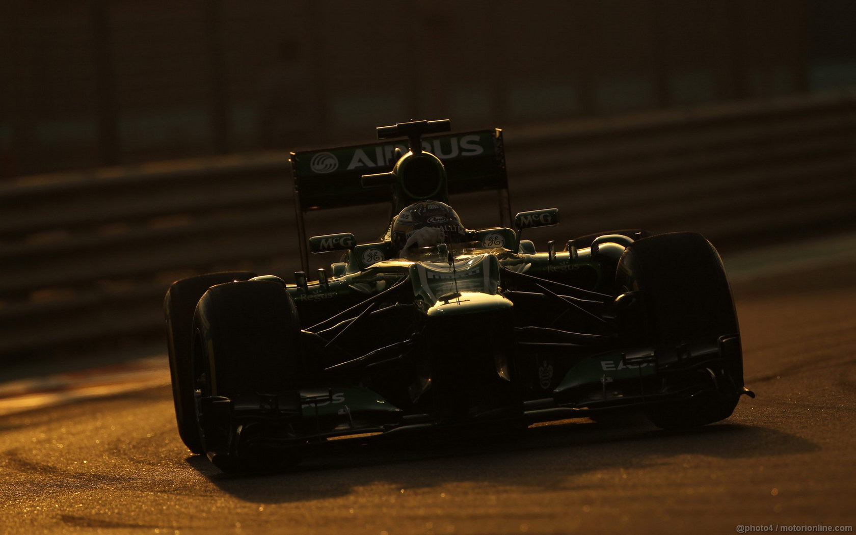 GP ABU DHABI 1680x1050