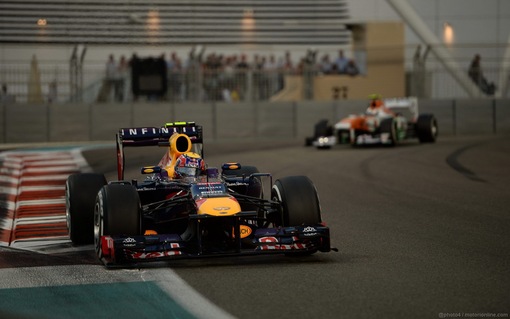 GP ABU DHABI 1680x1050