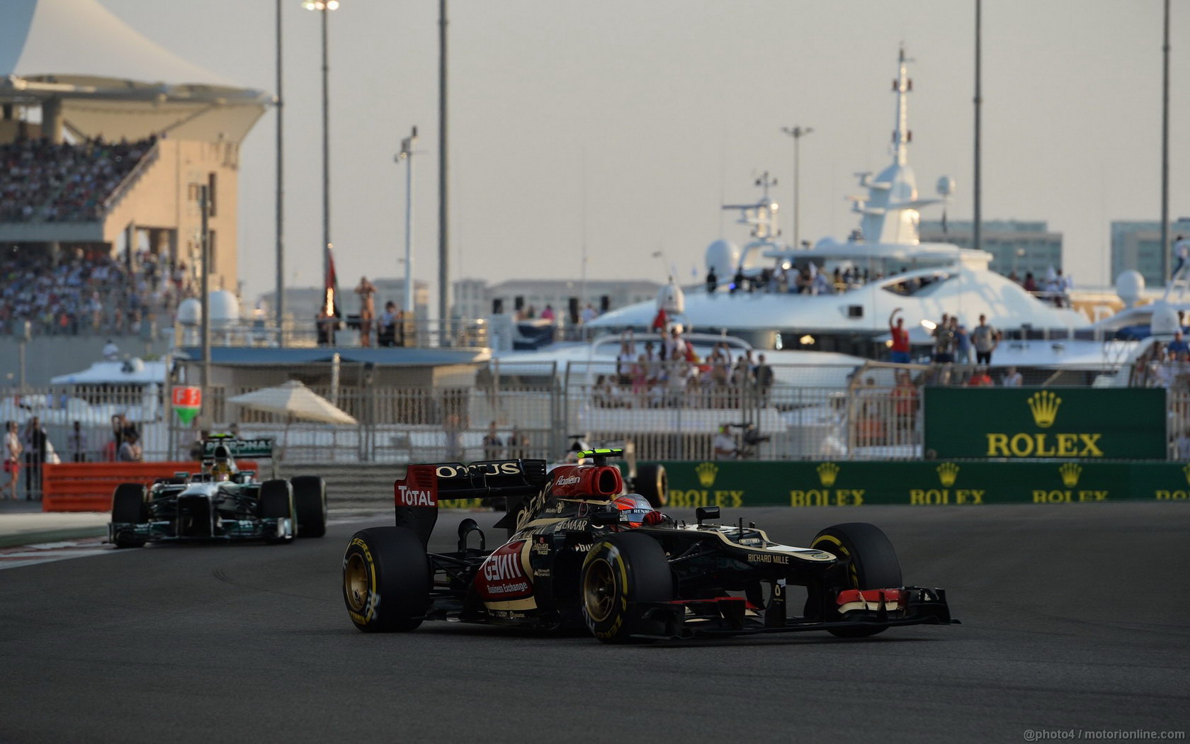 GP ABU DHABI 1680x1050