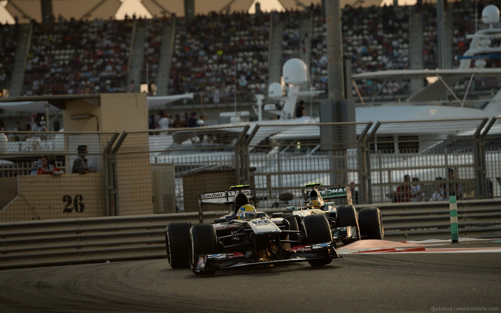 GP ABU DHABI 1680x1050
