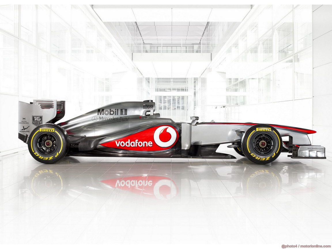 MCLAREN MP4-28 1152x864