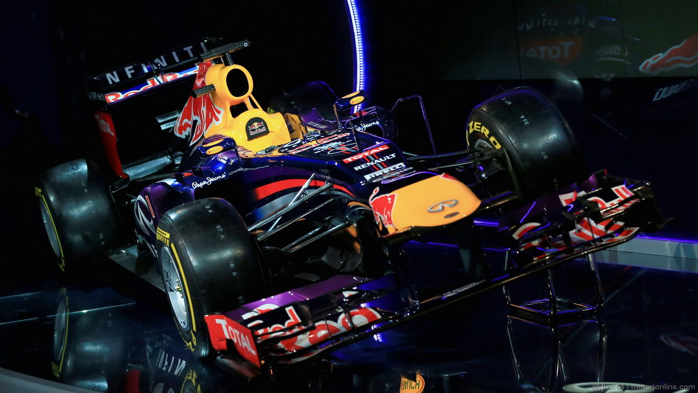RED BULL RB9 1366x768
