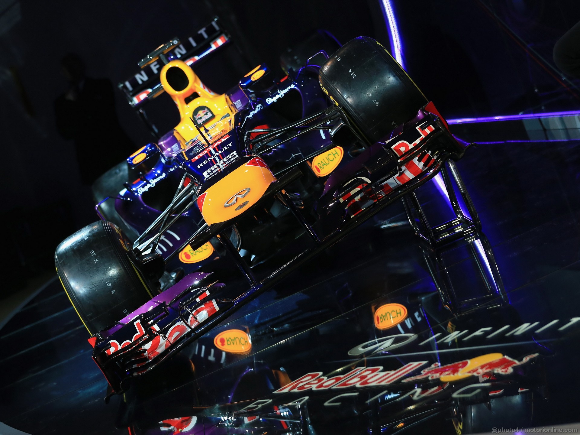 RED BULL RB9 1920x1440