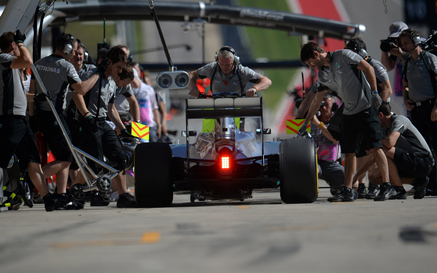 GP USA 1680x1050
