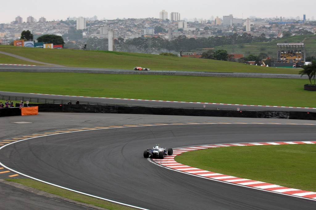 GP BRASILE, Venerdi', 31 October 2008 Brazilian Grand Prix Interlagos, Sao Paulo, Brazil. Robert Kubica (POL) in the BMW Sauber F1.08 This image is copyright free for editorial use © BMW AG