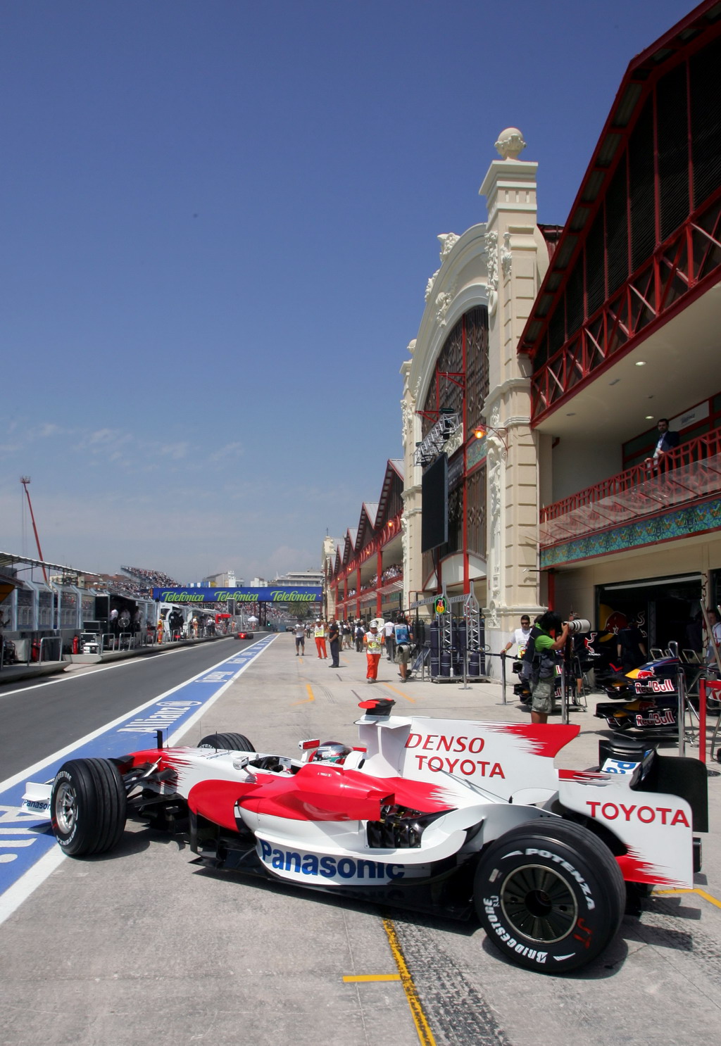 GP EUROPA, Jarno Trulli (ITA) Toyota TF108.
Formula One World Championship, Rd 12, European Grand Prix, Practice Day, Valencia, Spain, Venerdi' 22 August 2008.
