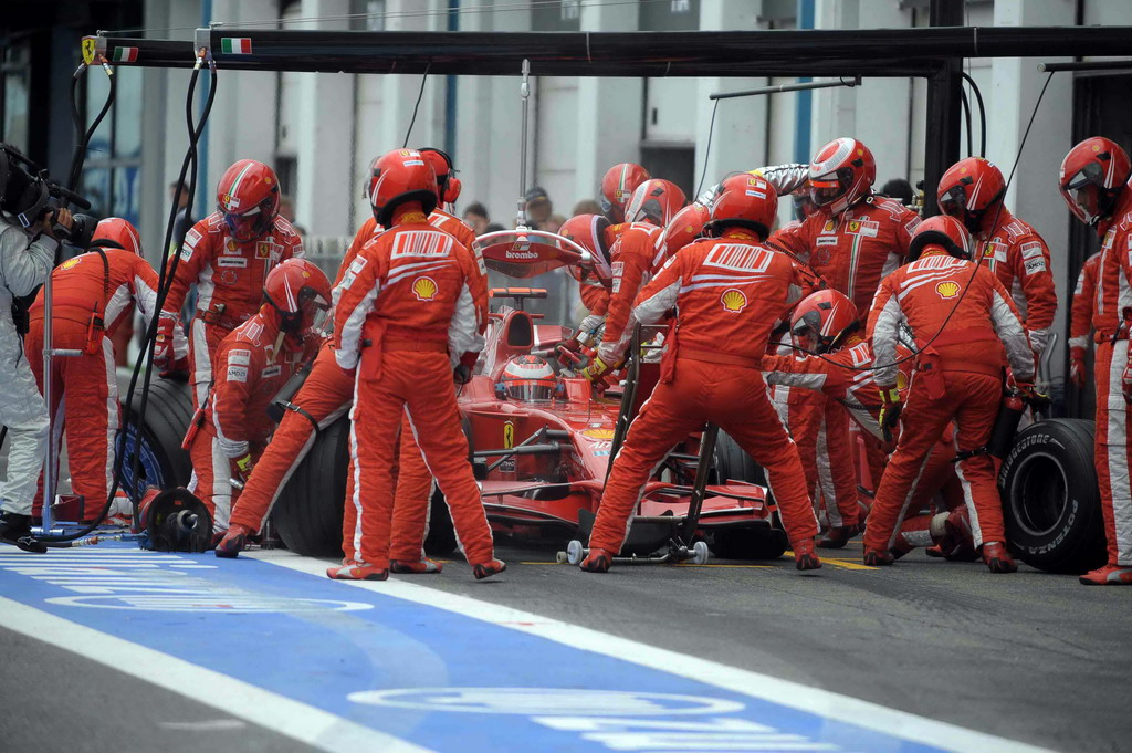 GP FRANCIA, FRENCH GRAND PRIX F1/2008 - MAGNY COURS 22/06/2008 - KIMI RAIKKONEN PIT STOP.
© FOTO ERCOLE COLOMBO FOR BRIDGESTONE