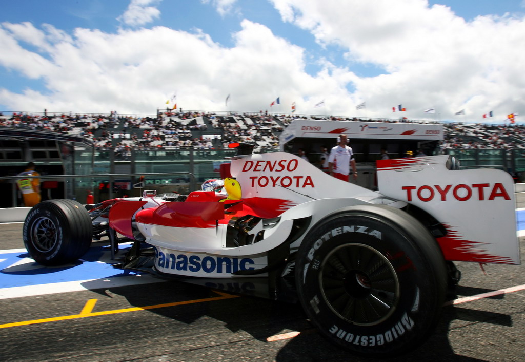 GP FRANCIA, Jarno Trulli (ITA) Toyota TF108.
Formula One World Championship, Rd 8, French Grand Prix, Practice Day, Magny-Cours, France, Venerdi' 20 June 2008.
