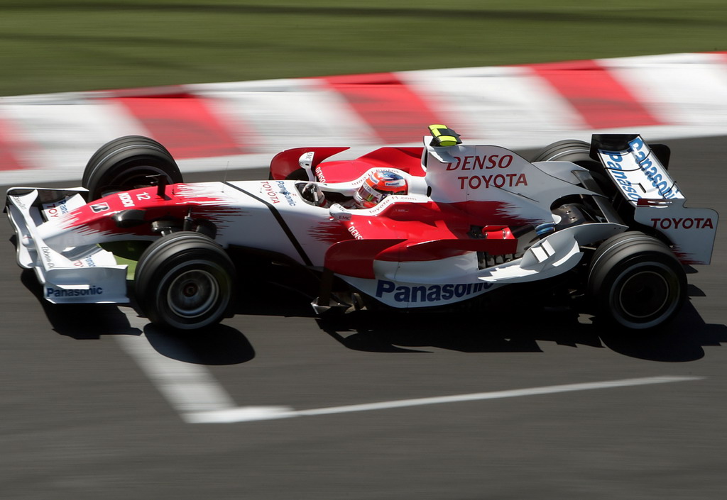GP FRANCIA, Timo Glock (GER) Toyota TF108.
Formula One World Championship, Rd 8, French Grand Prix, Qualifiche Day, Magny-Cours, France, Saturday 21 June 2008.
