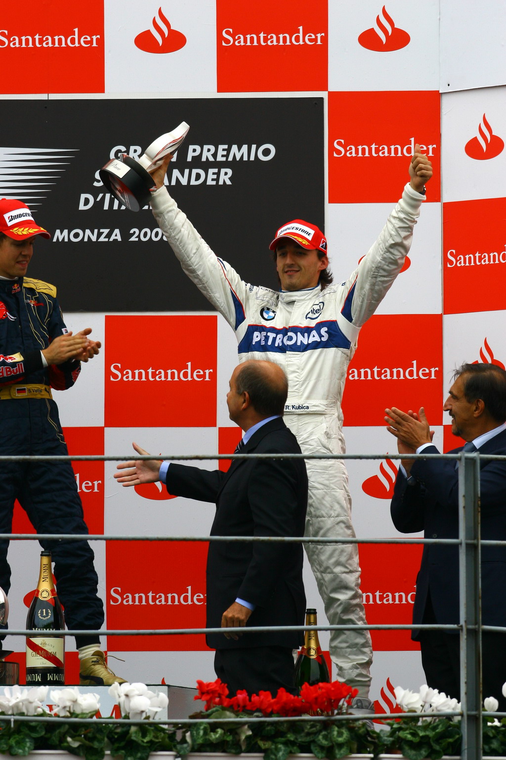 GP ITALIA, Domenica, September 14, 2008   Italian Grand Prix , Monza, Italy. BMW Sauber F1 Team driver Robert Kubica (POL)  finishes third in the race. This image is copyright free for editorial use © BMW AG 