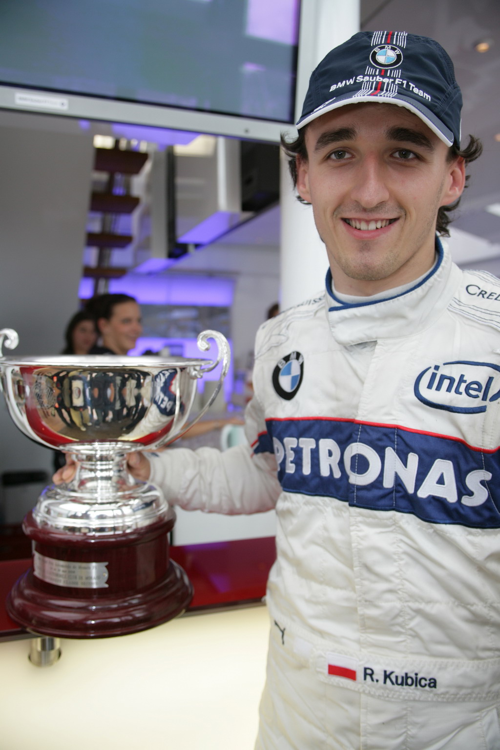 GP MONACO, Domenica, May 25, 2008  Monte Carlo, Monaco.BMW Sauber F1 Team driver Robert Kubica (POL) with the trophy for finishing in 2nd place in the race. This image is copyright free for editorial use © BMW AG. 